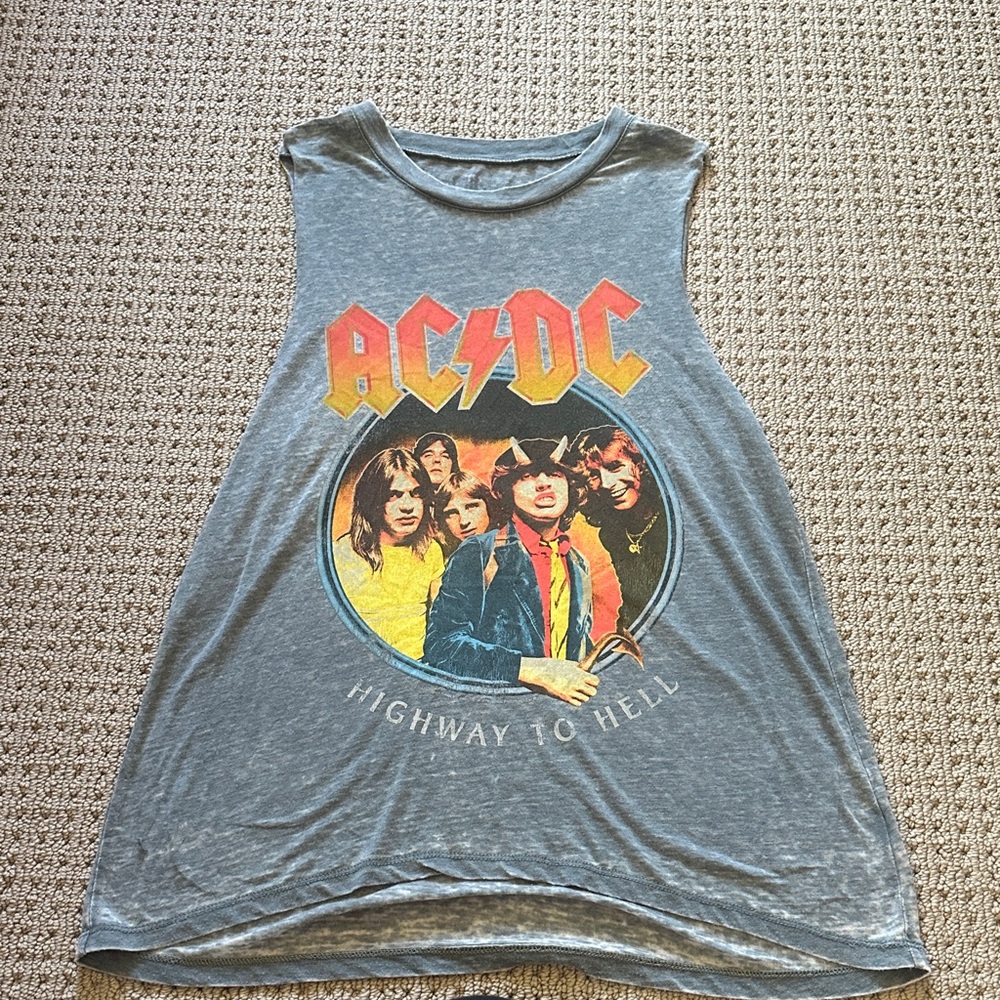 Vinyl Icon AC/DC Highway to Hell Graphic Tank Top